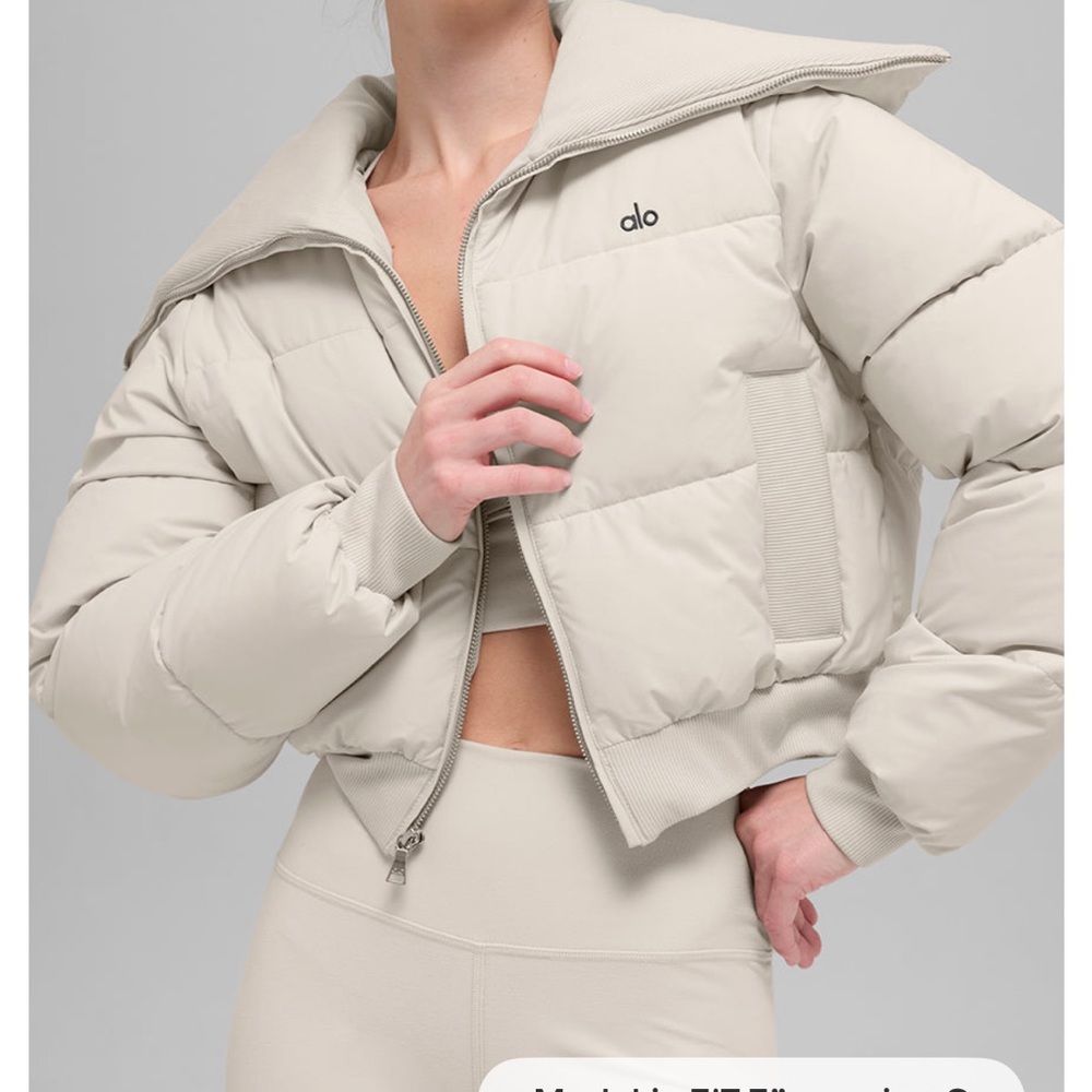 ALO Yoga Cropped Cream Puffer Jacket - Captivate Puffer - Bone